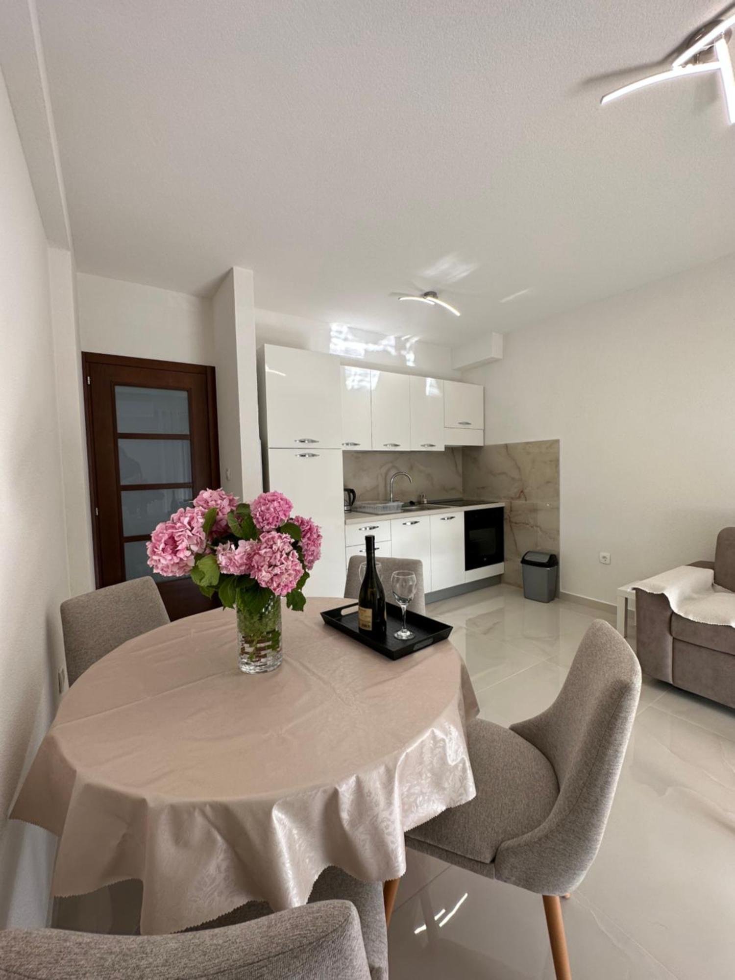Sunny Apartment Kotor Dış mekan fotoğraf