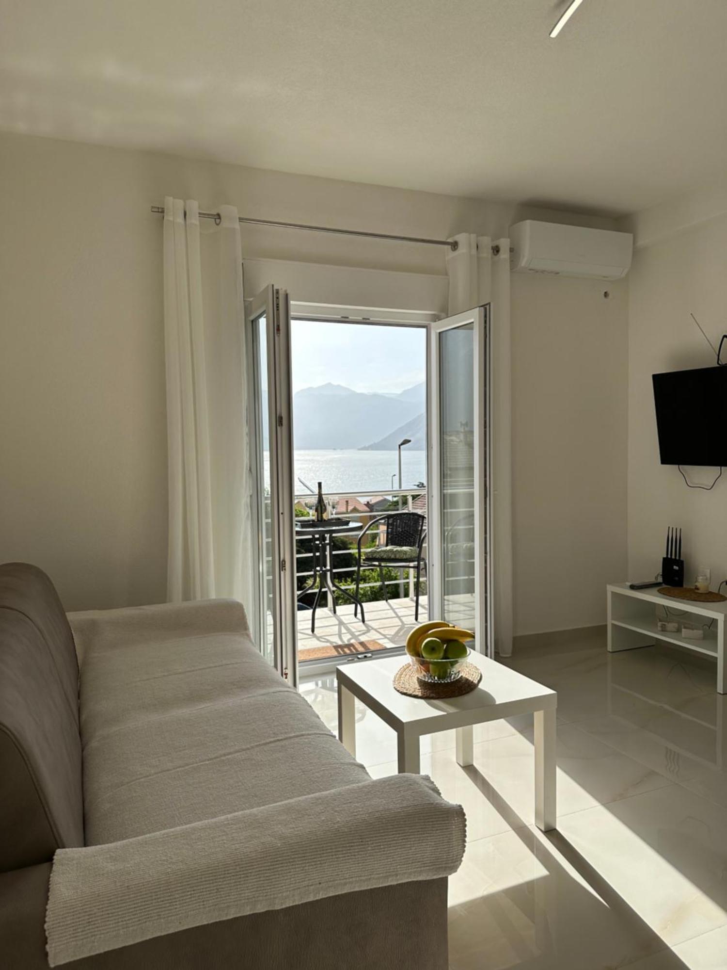 Sunny Apartment Kotor Dış mekan fotoğraf