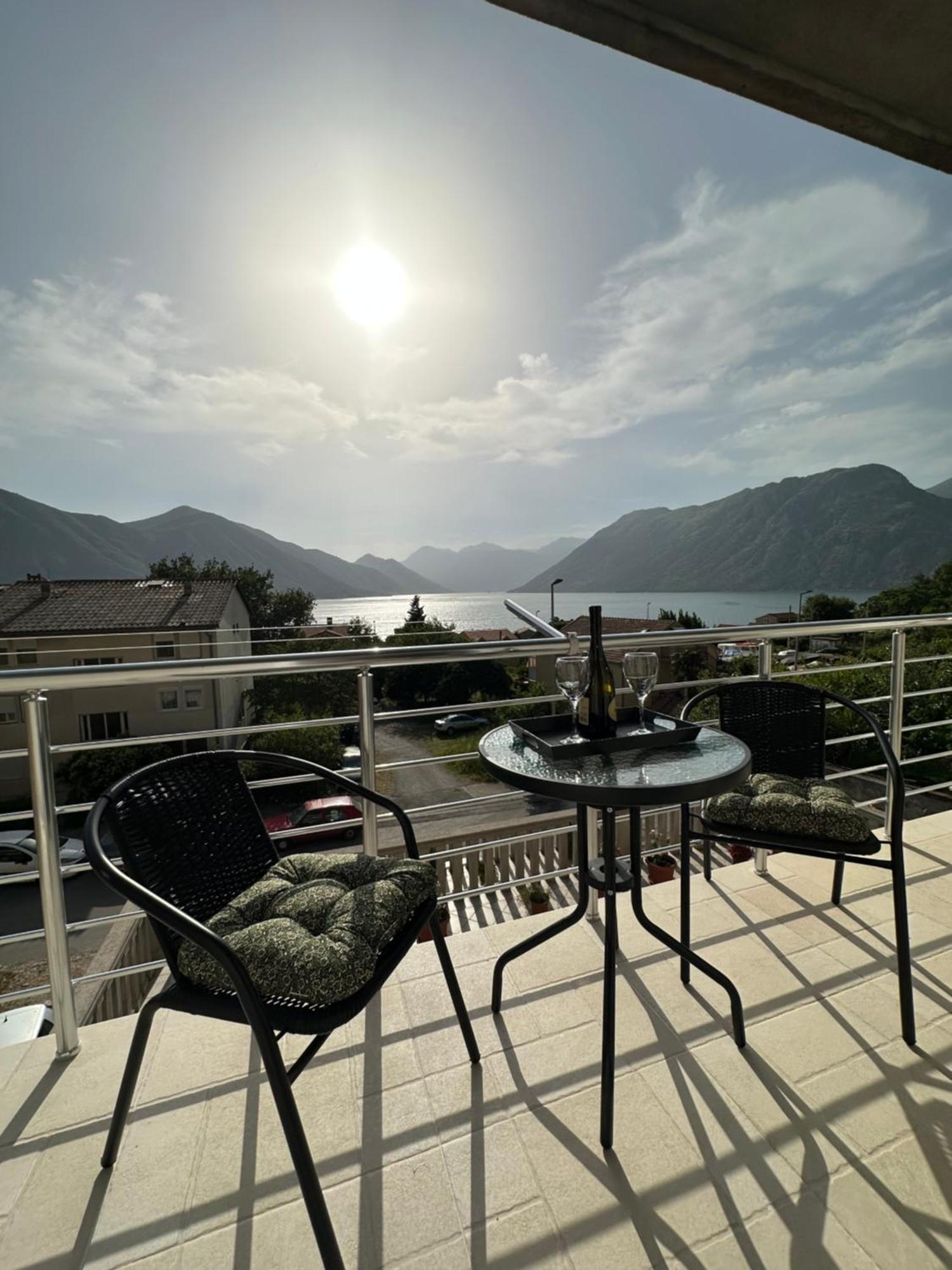 Sunny Apartment Kotor Dış mekan fotoğraf